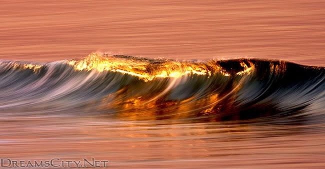 امواج ملونة امواج بلون الشمس امواج رائعة