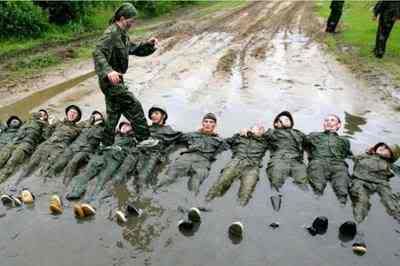 Arms soliders funny in the water