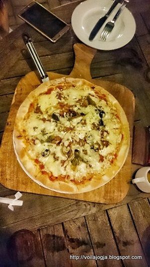La Pizza Napoli Yogyakarta Super Supremo La Pizza Napoli Yogyakarta Super Supremo
