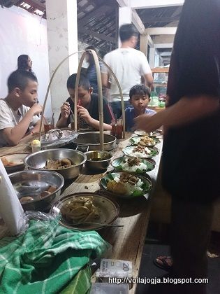 Nasi Gandul Pak Bo Yogyakarta