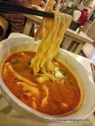 Phuket Asian Noodle House tom yum