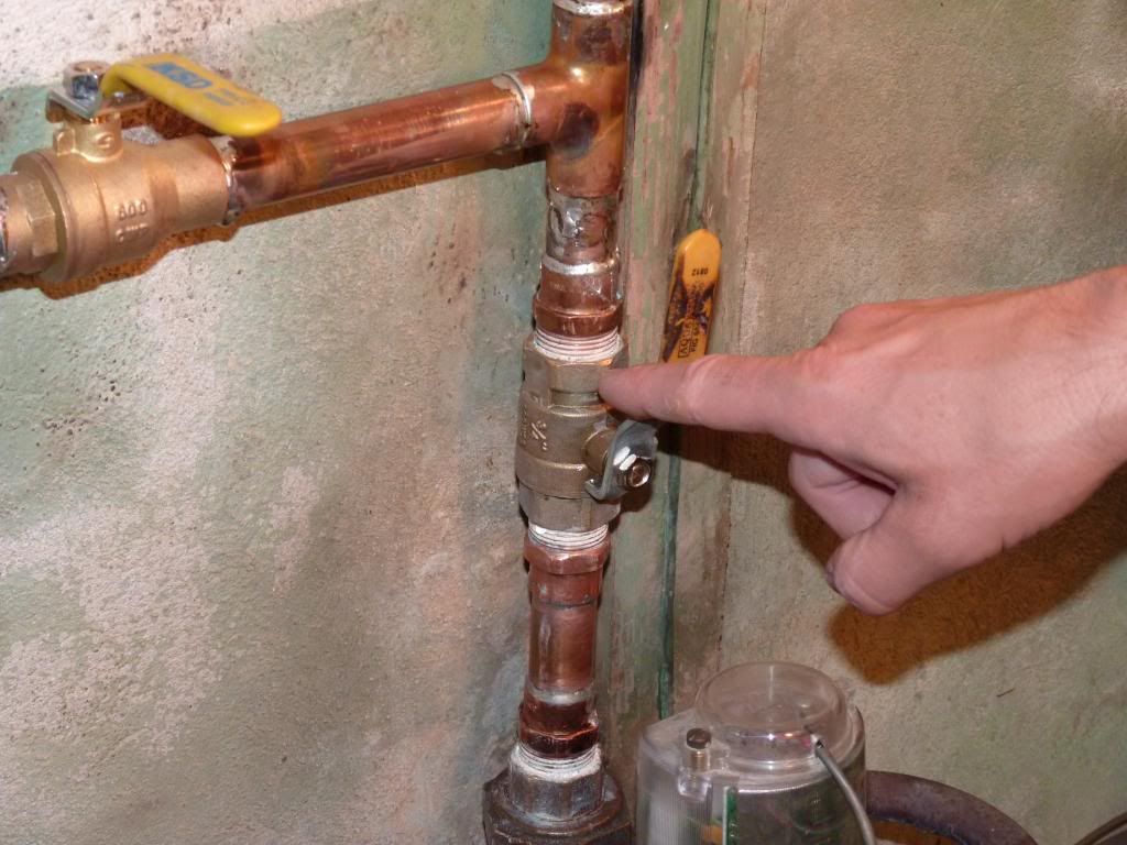 Have Pictures 3/4 inch Fittings Leaking Pressure Reducing Valve, Ball